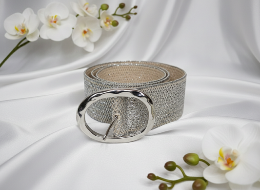 Ceinture Lys finitions soignées raffinées, vue complète - ceinture ajustable confort optimal pour casual chic et événements spéciaux, entretien chiffon doux