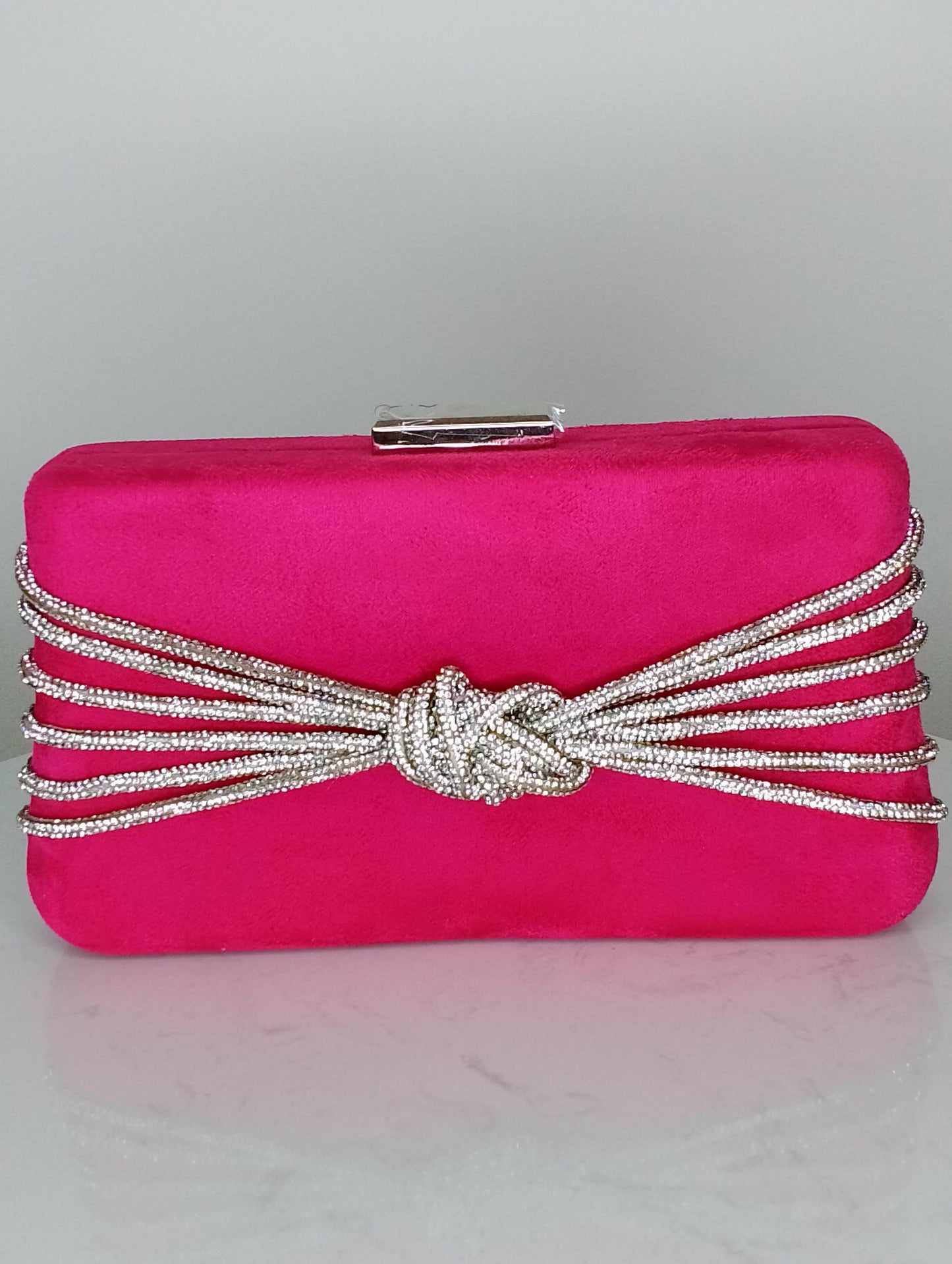 Sac Rosaria fuchsia 100% polyester cadre charnières, vue de face - sac élégant fermeture haut doublure noire chaîne grise 118cm pour occasions quotidiennes