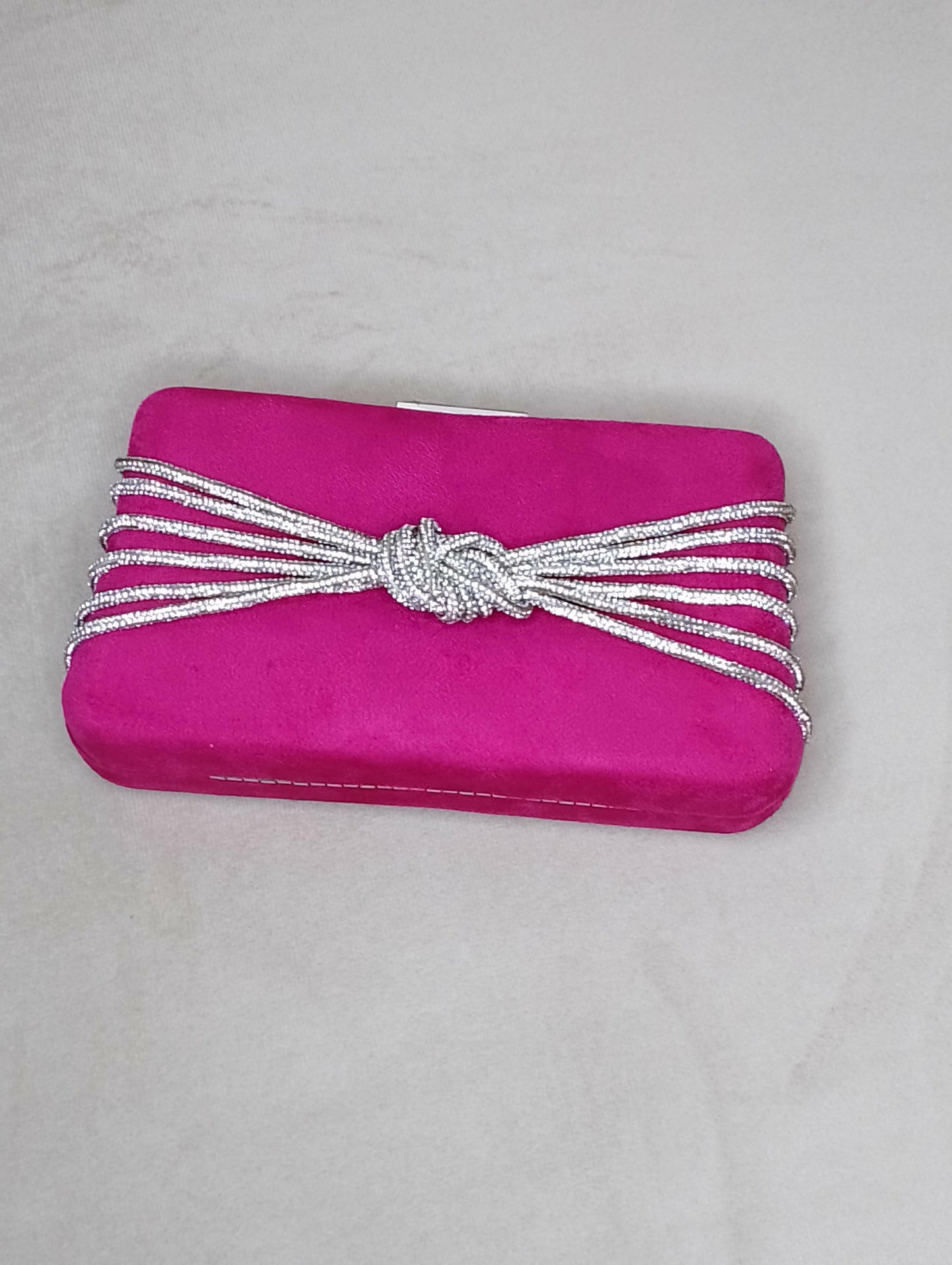 Sac Rosaria couleur fuchsia vibrante distinctive, vue d'ensemble - sac ajoutant touche de couleur à outfit, combinant praticité et esthétique moderne