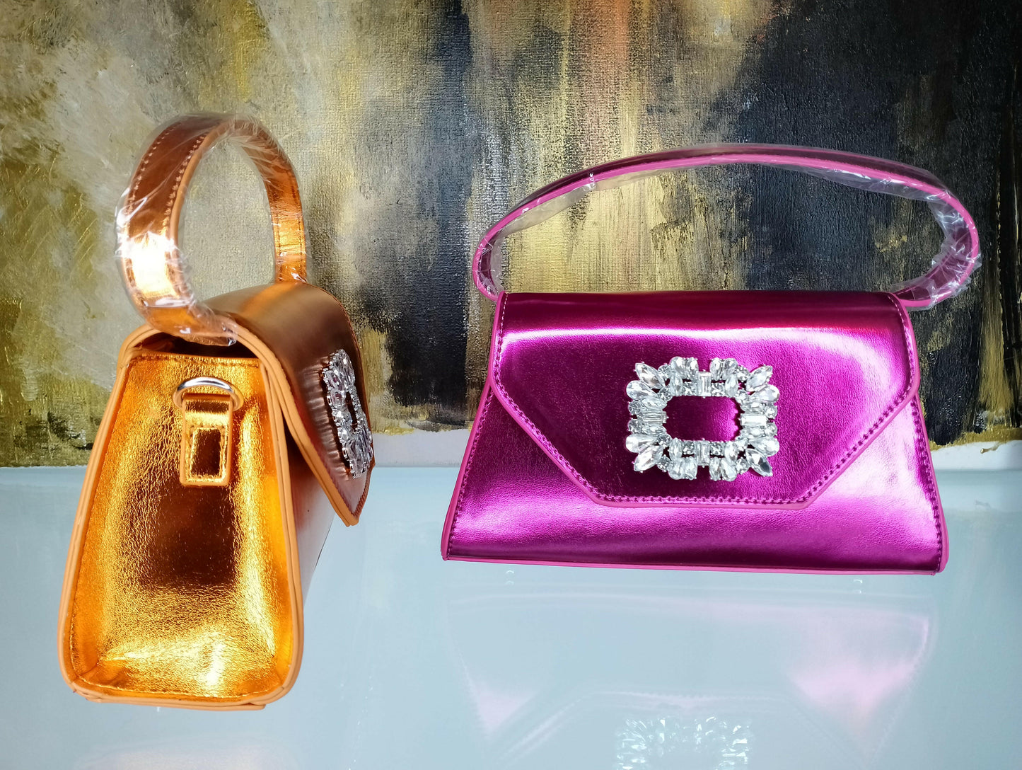 Sac Nolie fonctionnalité et esthétique, vue d'ensemble - sac accessoire mode combinant durabilité polyuréthane et élégance strass pour tous types de personnes