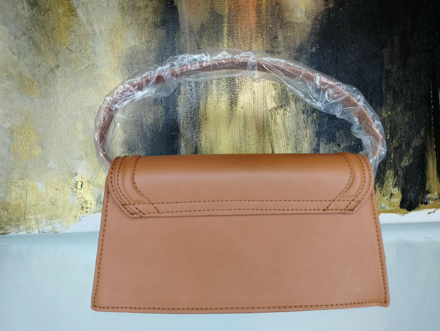 Sac Acanthe blanc classique intemporel, vue alternative - sac polyuréthane haute qualité pour occasions nécessitant élégance discrète