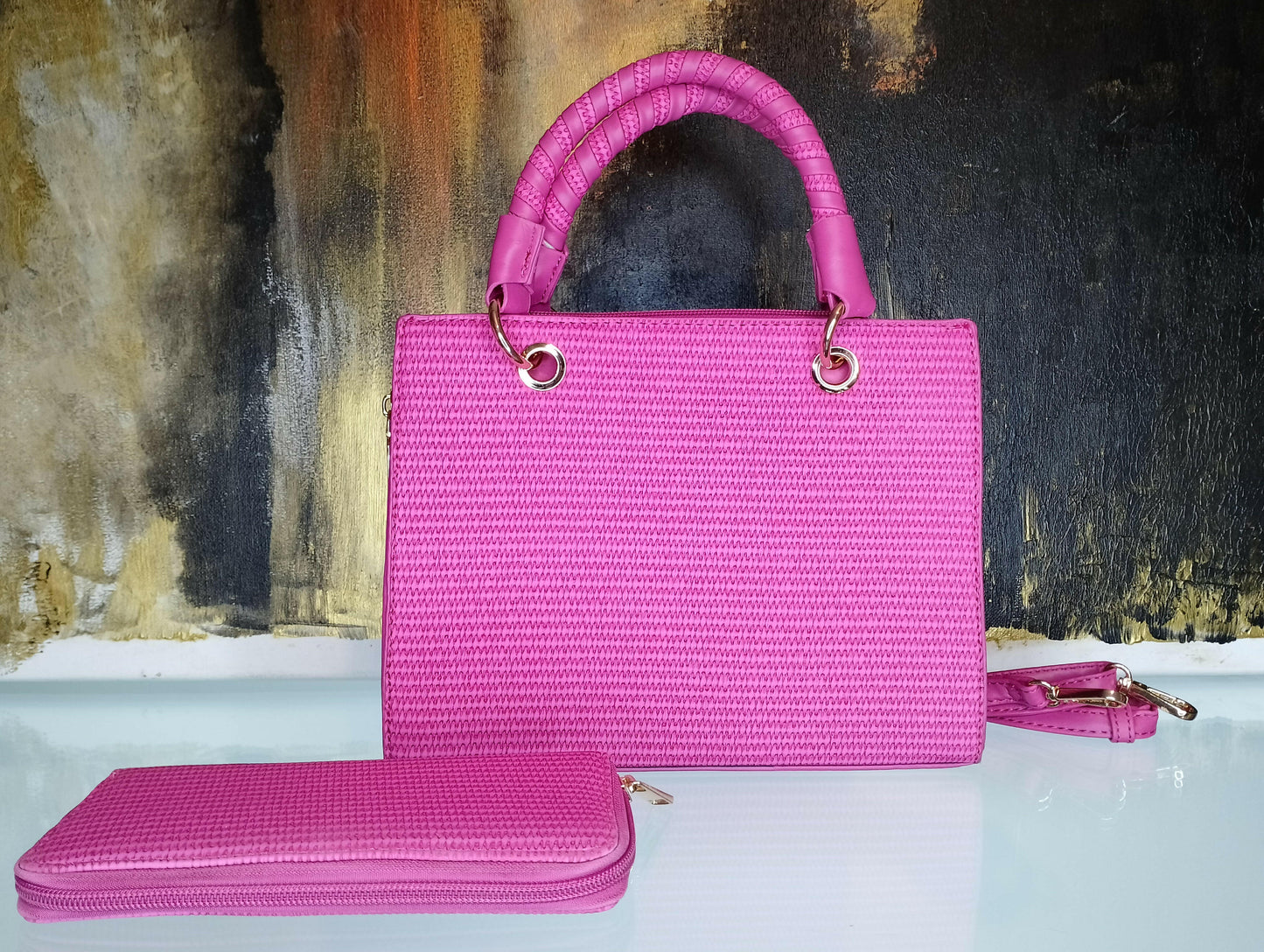 Sac Anissa petit format chaîne dorée amovible, vue alternative - sac sophistiqué ludique transformant tenues basiques en looks tendance personnels