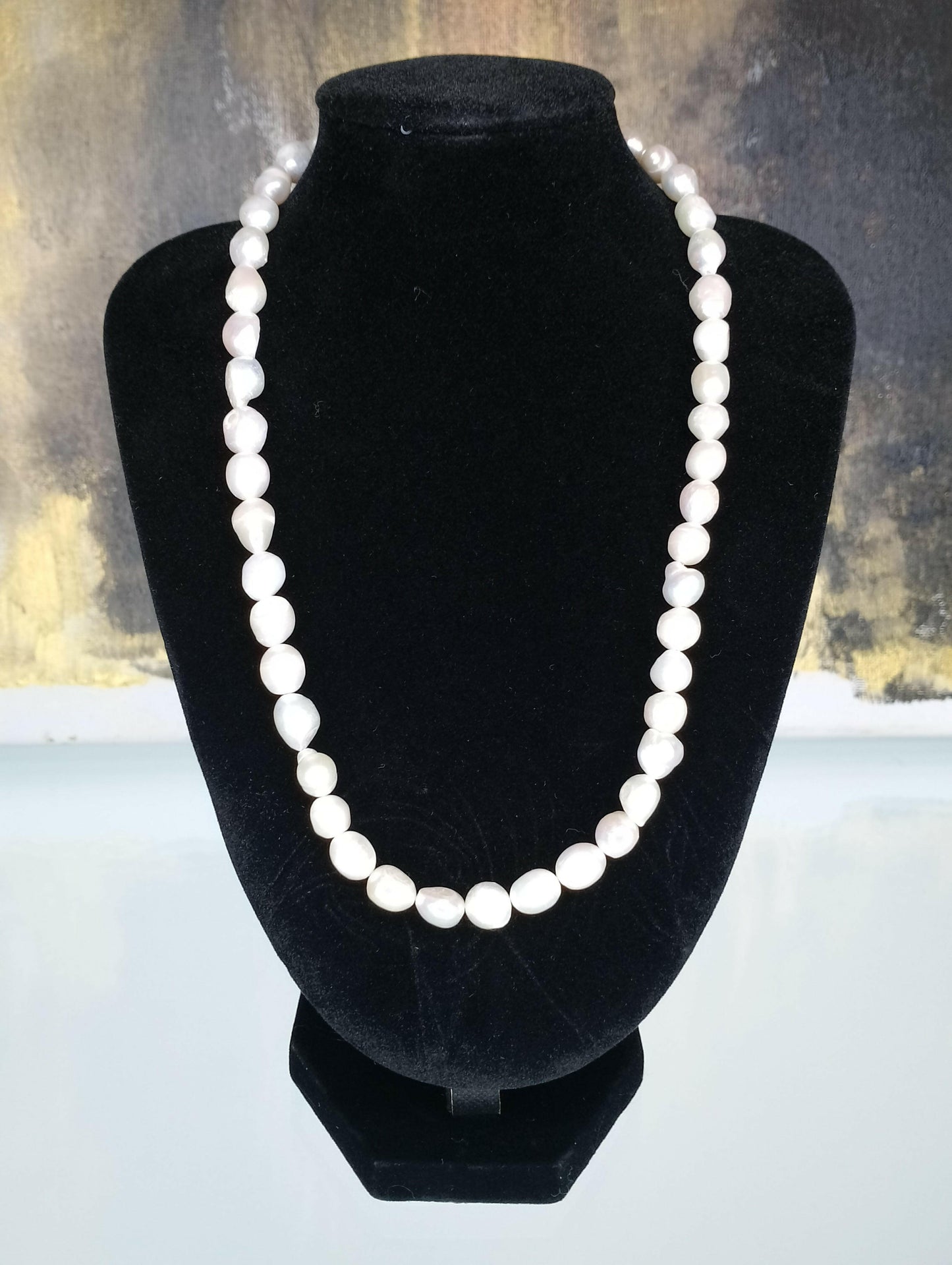 Collier Pauline sans nickel fermoir doré pierres blanches fantaisie, vue de face - collier luxueux 40cm + 3cm réglage pour anniversaires et fêtes Noël