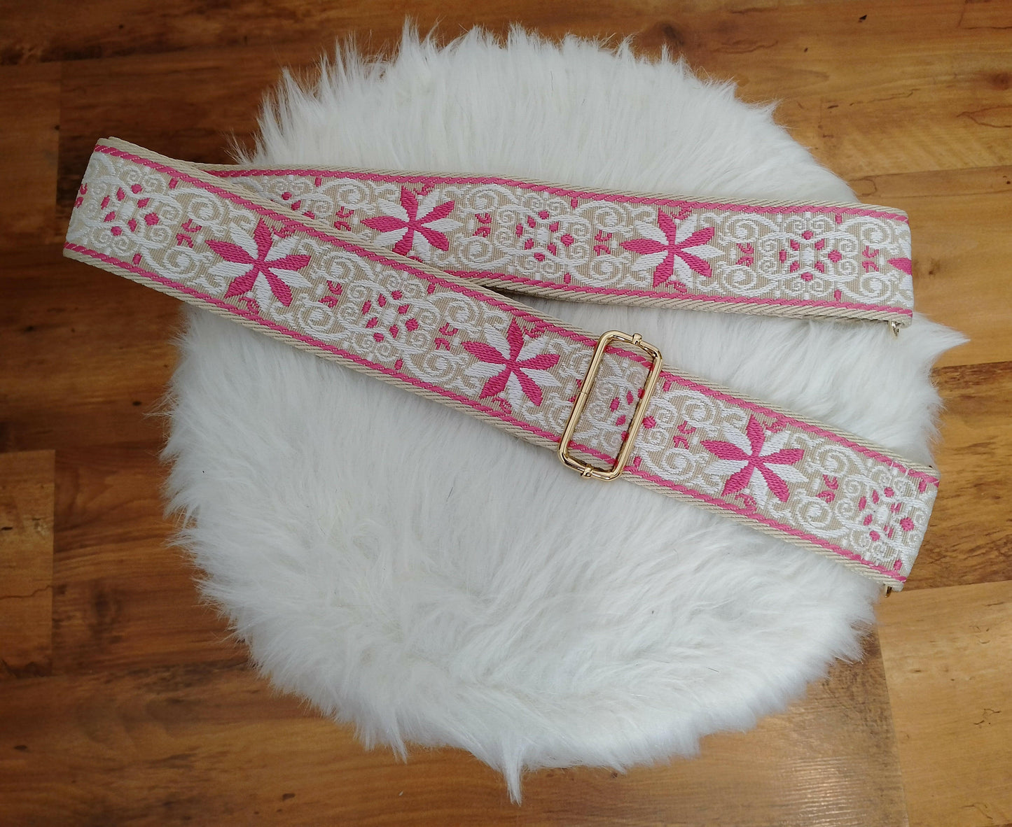 Sangle sac Léa polyvalence maximale, vue d'ensemble - sangle 129cm possibilités infinies avec tailleur ou look unique collier