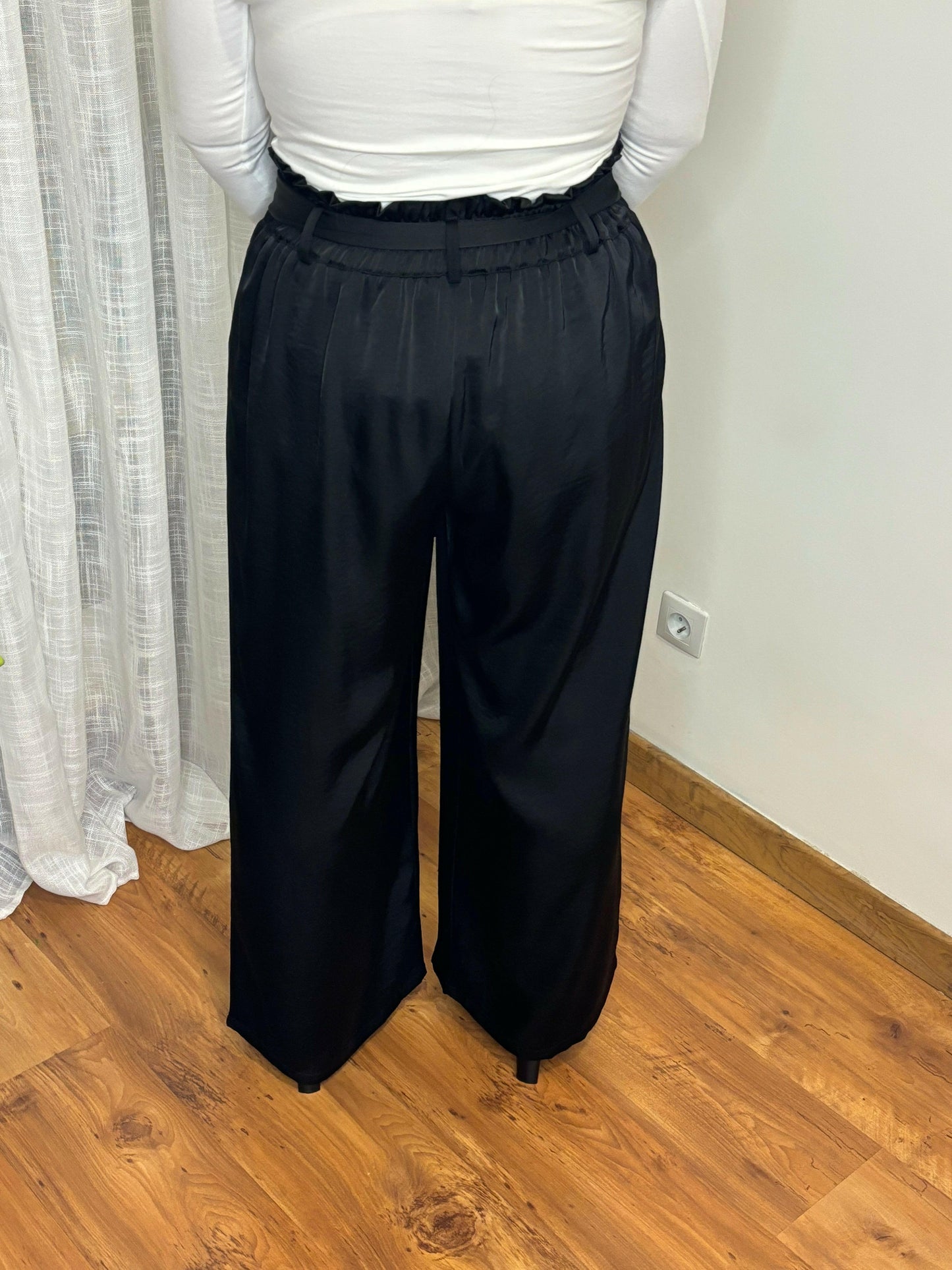 Pantalon Louis en noir.
