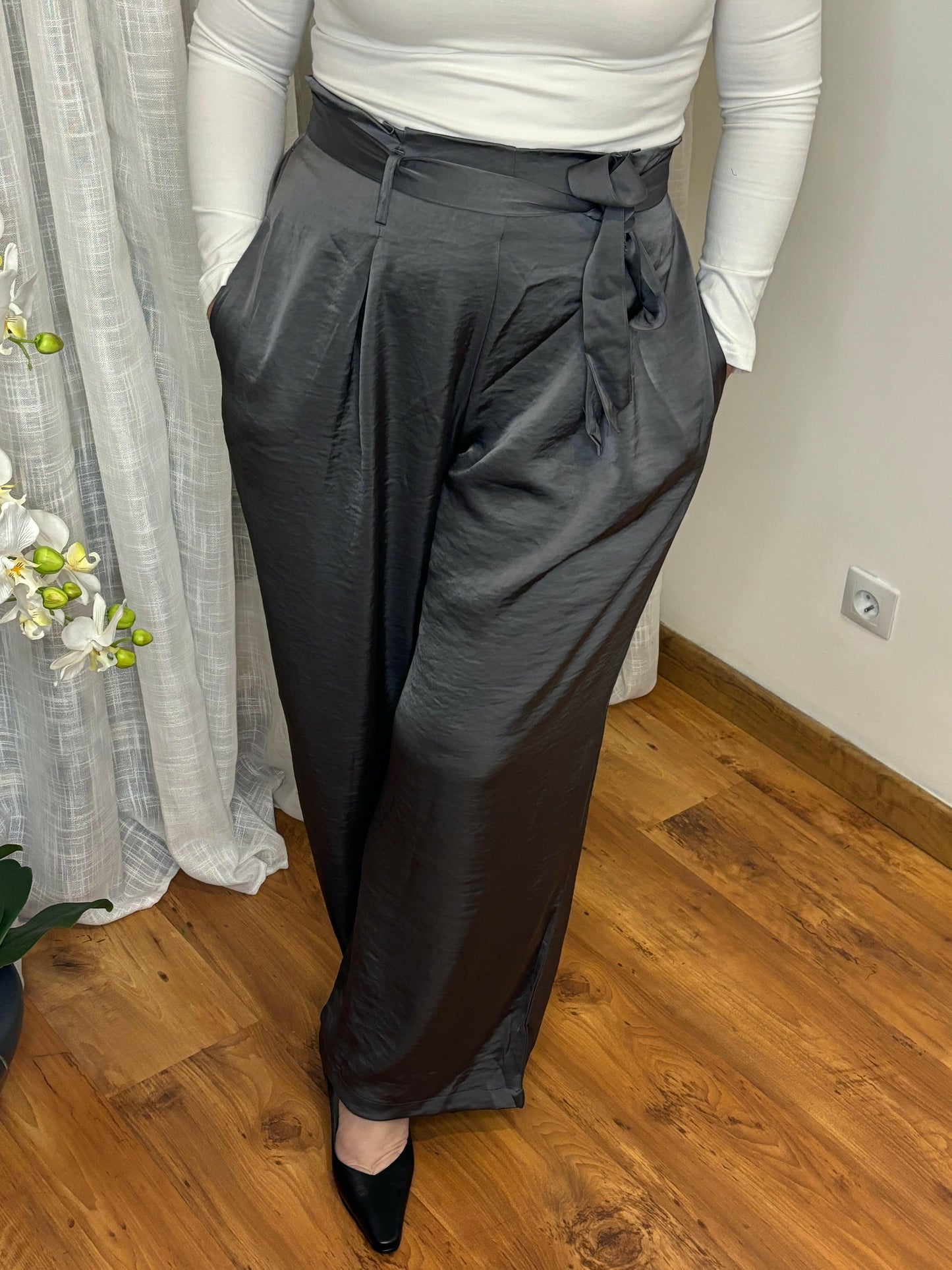 Pantalon Louis en gris.
