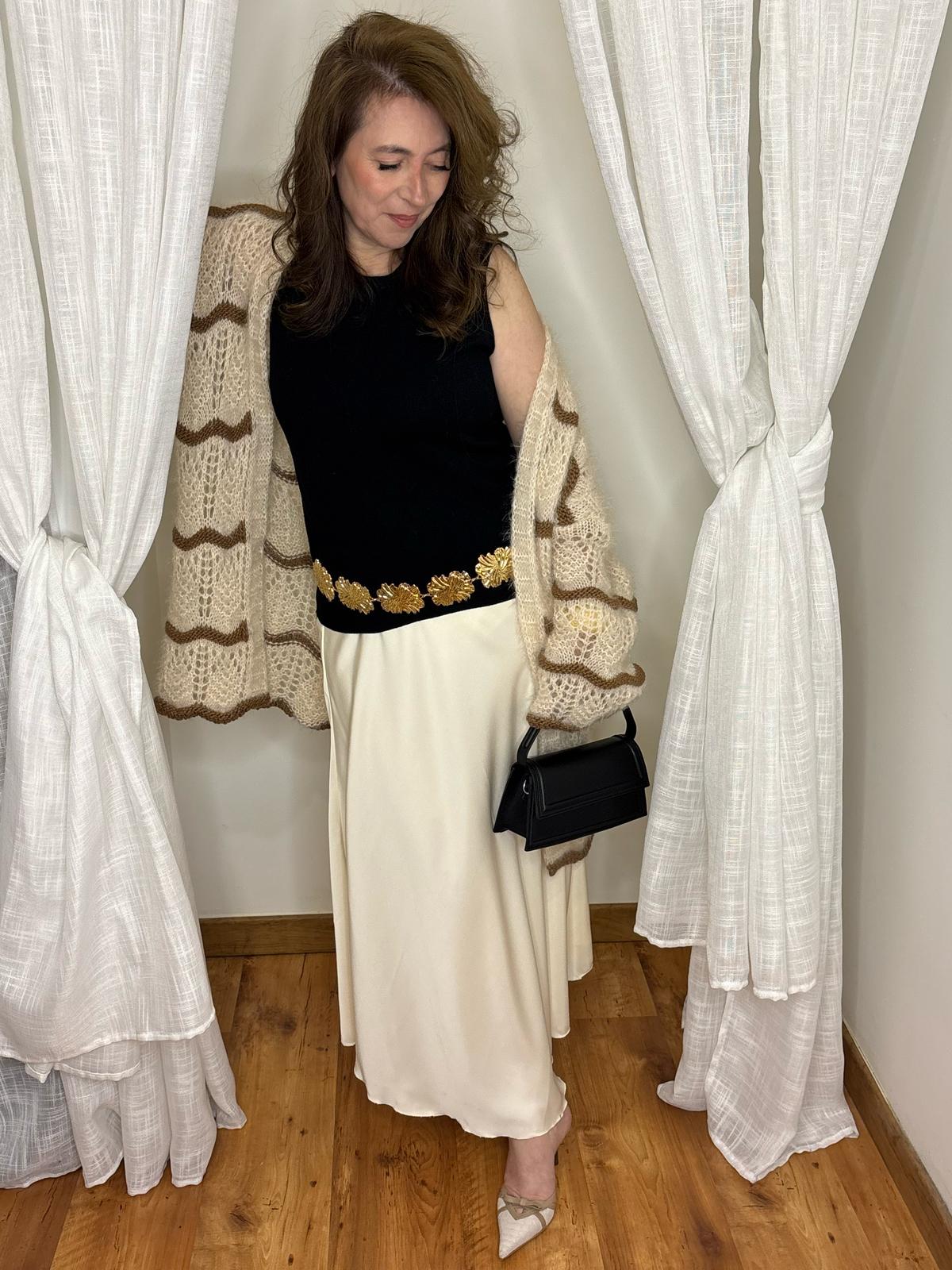 "Collection CEINTURES BONITALUZ - ceintures féminines élégantes, accessoires mode en cuir et matières variées, styles classiques et tendance pour sublimer toutes les tenues"