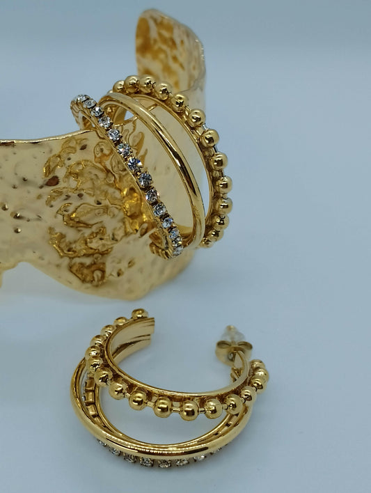 Boucles Alexandra acier inoxydable doré 3 demis-joncs strass lisse boules, vue de face - boucles d'oreilles uniques hauteur 3cm poids 11g pour soirées ville et dîners famille