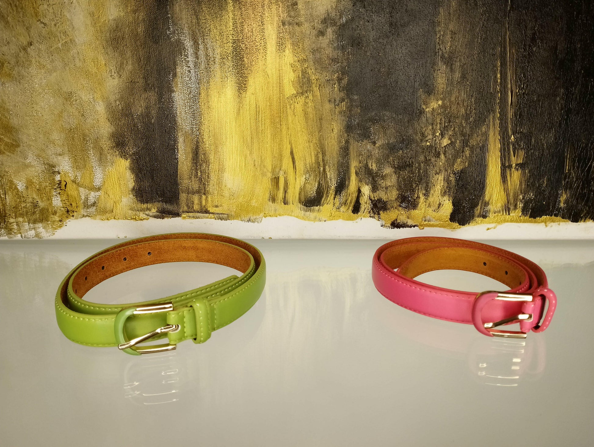 Ceinture Valériane PU lisse doublure cuir vachette boucle laiton or, vue de face - ceinture élégante largeur 2,3cm quatre tailles 85-100cm pour occasions formelles informelles