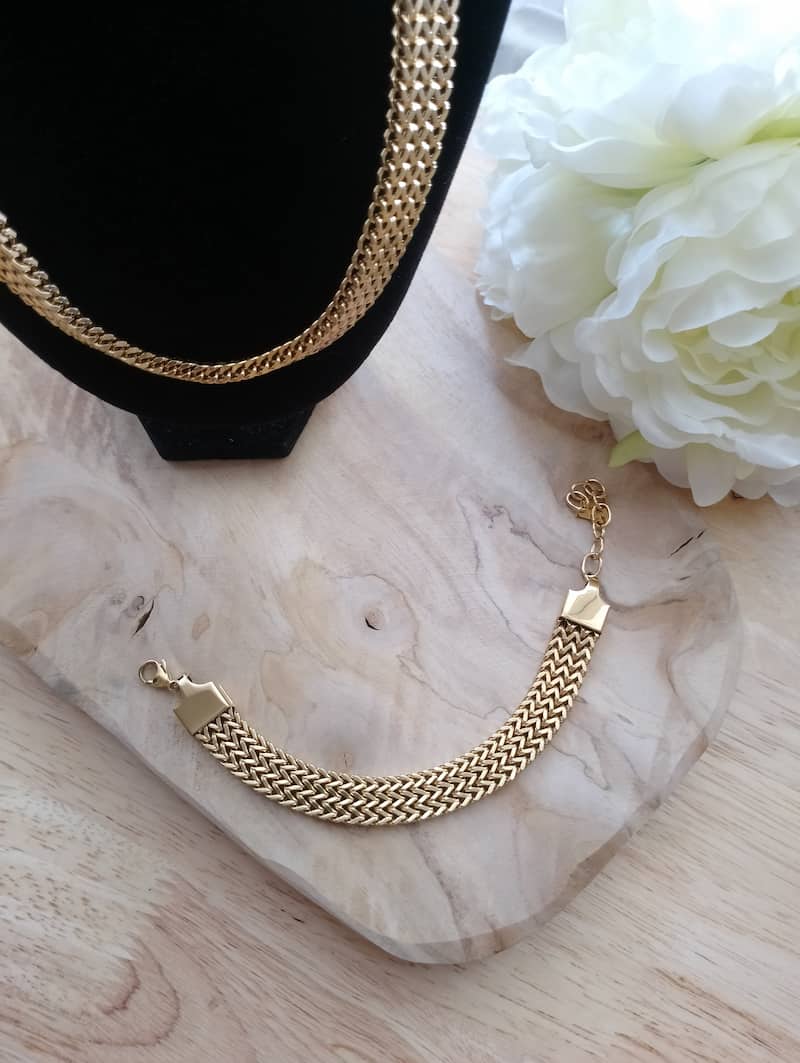 Collier Ophélie gourmette dorée gros plan maille acier inoxydable, bijou statement femme BONITALUZ