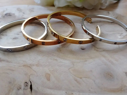 Bracelet Ornella jonc moins fin que le Bracelet Stacy  doré argenté rose gold gros plan acier inoxydable – BONITALUZ 