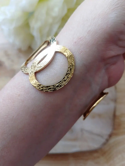 Bracelet Pénélope BONITALUZ - anneau doré fin texturé style minimaliste