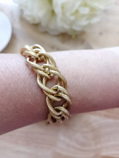 Bracelet chaîne BONITALUZ doré - maillons torsadés larges vue de dessus, bijou femme