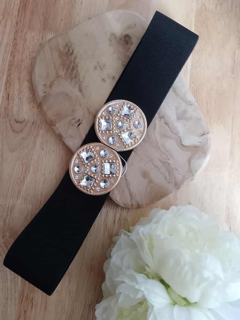 Ceinture Joy noire élastique large double médaillon doré cristaux transparents sur marbre fleur blanche, ceinture joaillière femme BONITALUZ