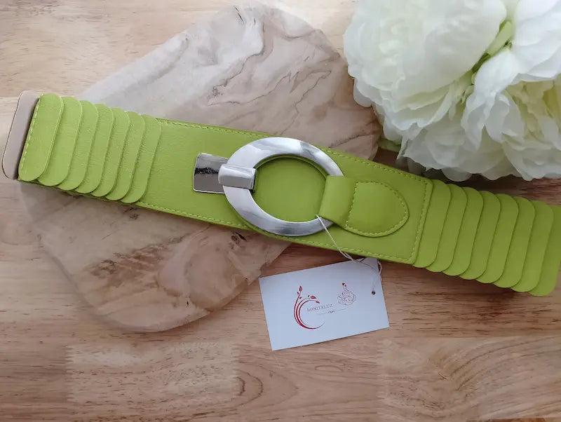 Ceinture Ariella BONITALUZ vert anis - ceinture large avec boucle ronde argentée