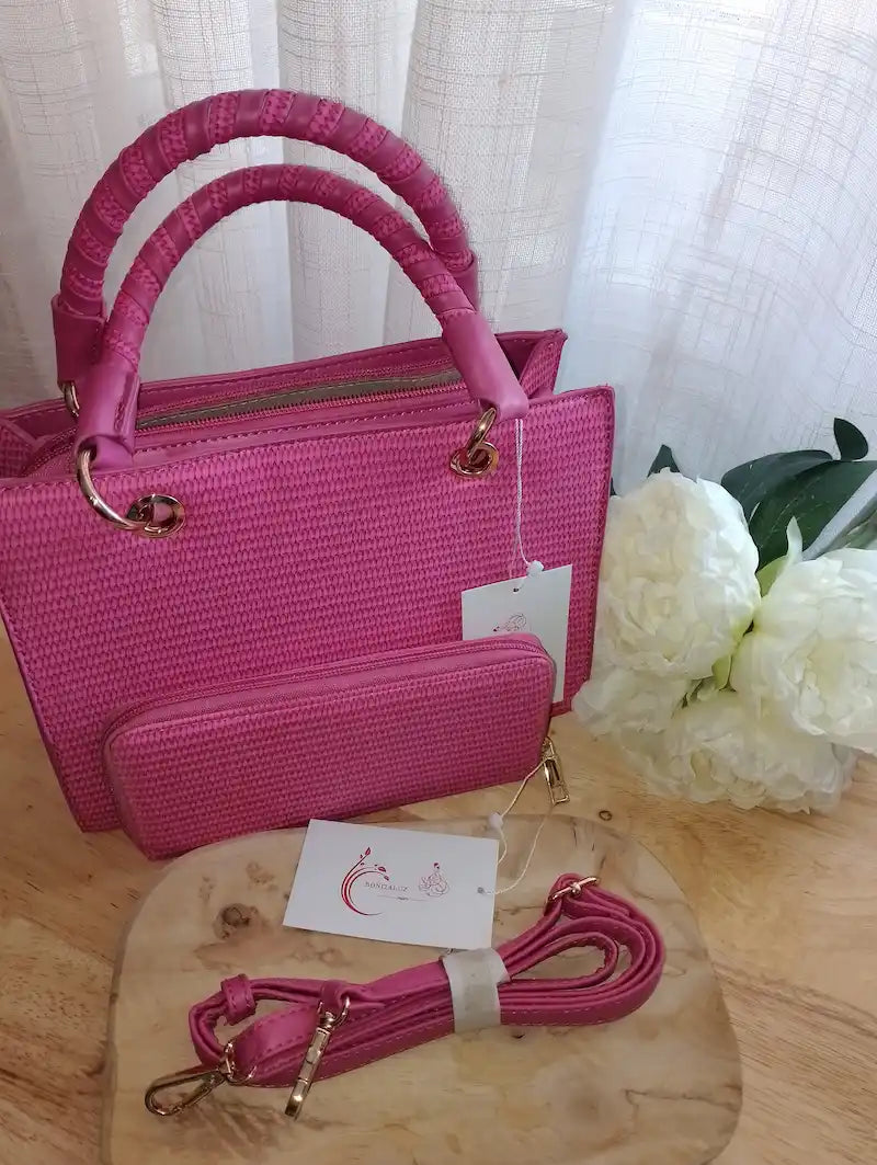 Sac Anissa petit format fuchsia – vue d'ensemble avec fleurs blanches – BONITALUZ