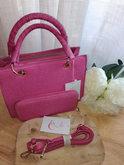 Sac Anissa petit format fuchsia – vue d'ensemble avec fleurs blanches – BONITALUZ