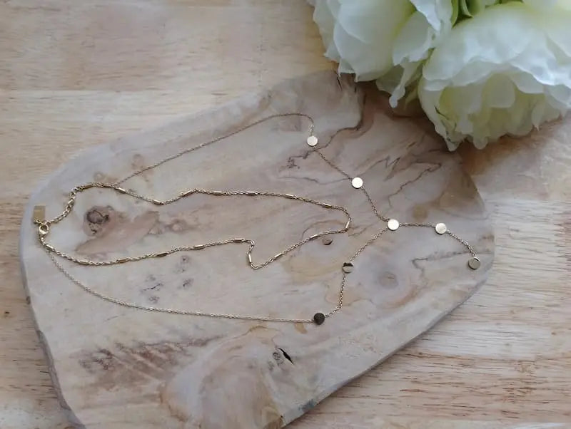 Collier Maude doré – vue portée ou angle rapproché – BONITALUZ