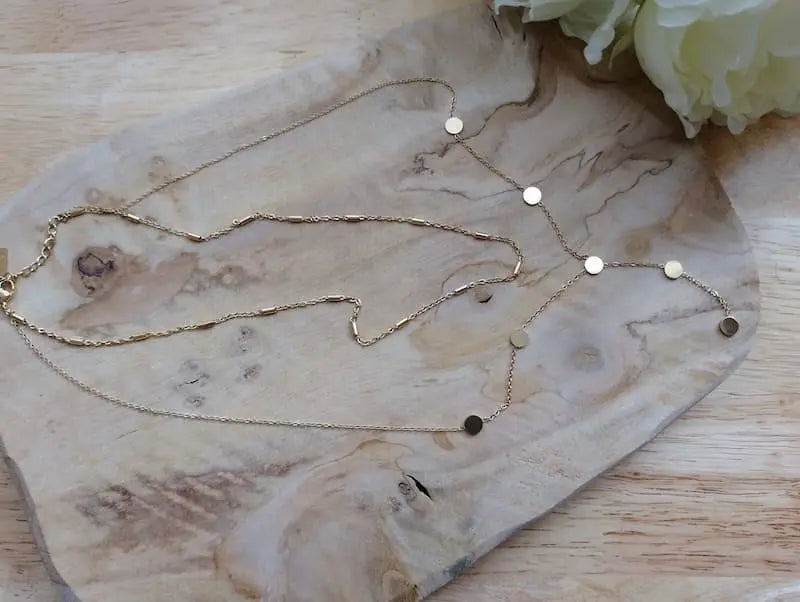 Collier Maude doré – détail chaîne fins maillons – BONITALUZ