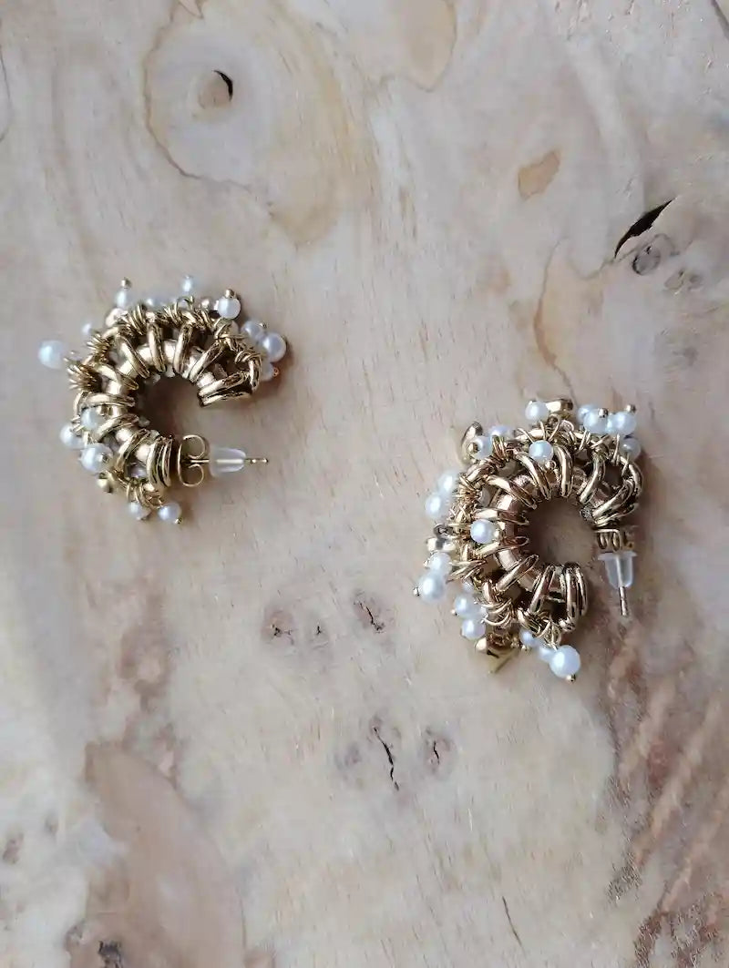 Boucles Lolita – vue symétrique paire complète sur marbre blanc rosé – BONITALUZ