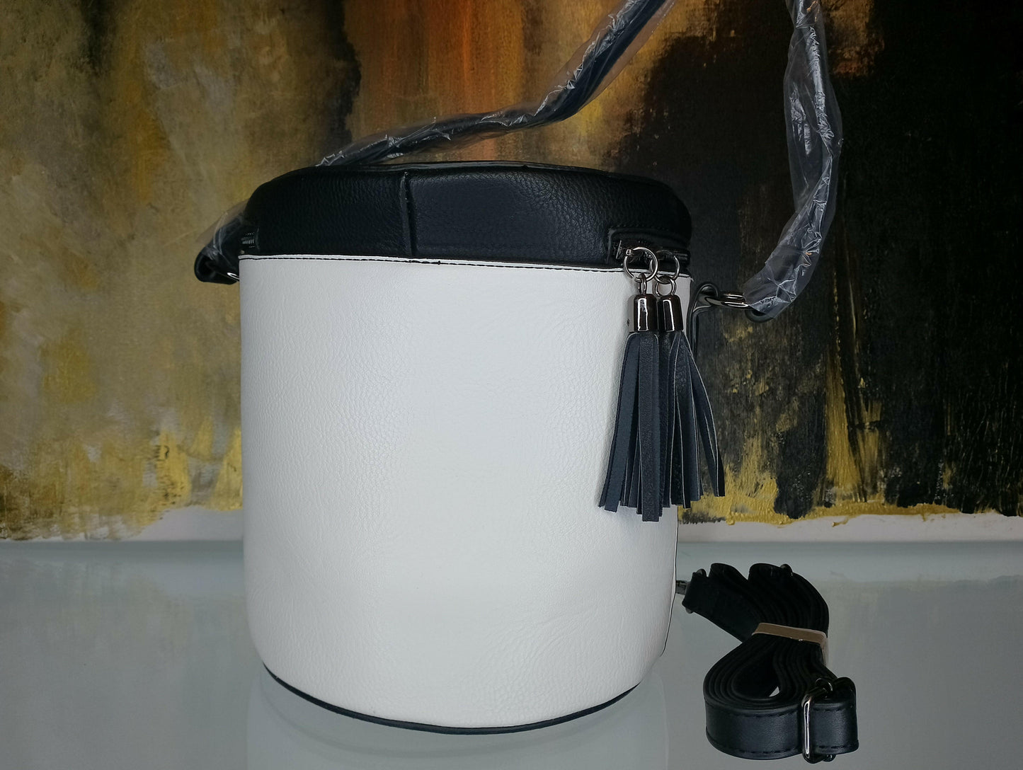 Sac sceau Arlequin design sophistiqué entièrement doublé, vue portée - sac toutes occasions et saisons facile nettoyer et entretenir