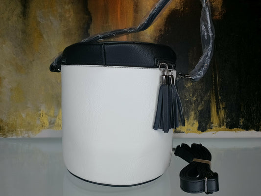 Sac sceau Arlequin design sophistiqué entièrement doublé, vue portée - sac toutes occasions et saisons facile nettoyer et entretenir