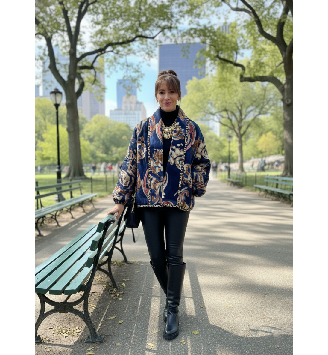 Femme portant la Veste Sam - Veste chic événements BONITALUZ